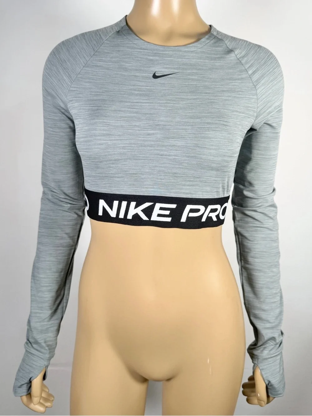 Nike Pro Women’s Size Small Dri-Fit Long Sleeve Cropped Top